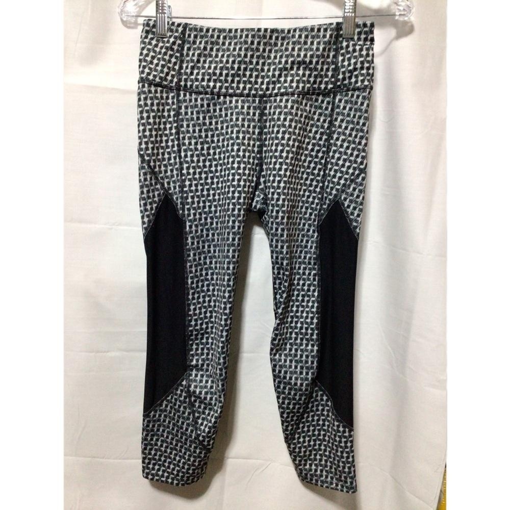 Athleta Houndstooth Cropped Leggings size small